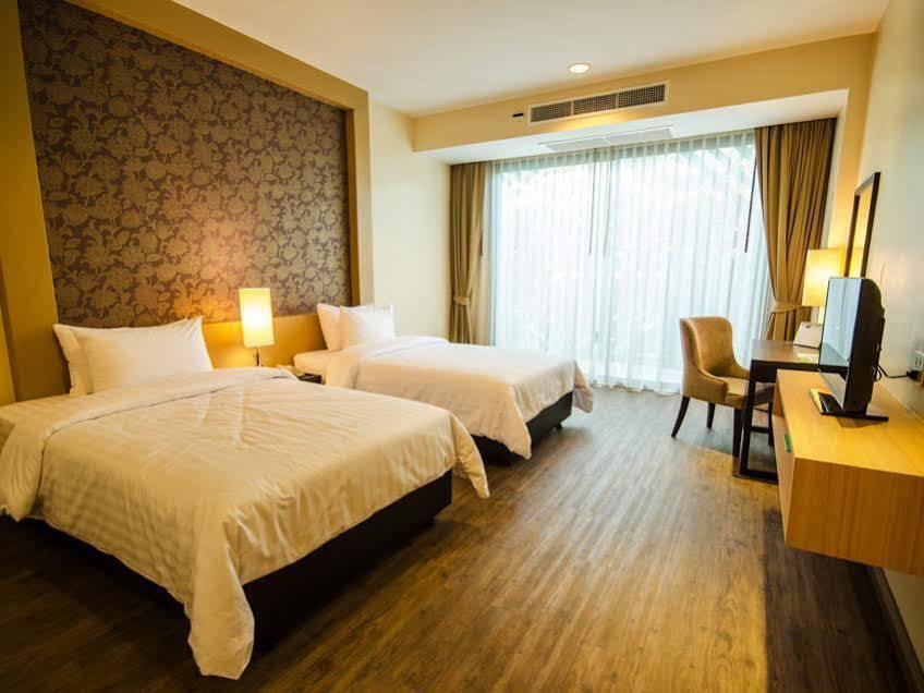 Rimkhobfa Urban Resort Bangkok Exterior foto